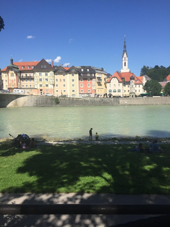 Ferienwohnung , hinter der Kirche