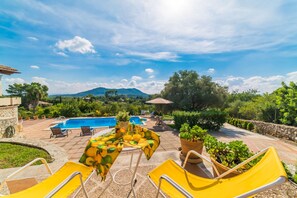 Finca for rent in Majorca with Barbecue 