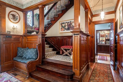 Jewel in the Crown-Fully Restored Mansion For Reunions, Parties & Groups Slps 21