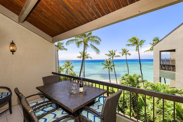 Hale Mahina B401 lanai with ocean view1