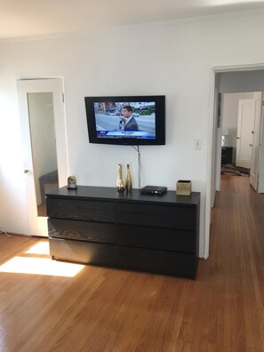 3rd wonderful spacious bedroom 