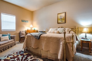 Master w/ couch-bed