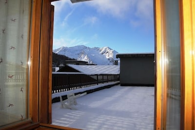 Elegant Apartment on 2 floors, Central, 5 Beds, Skis on