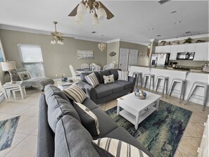 1st Floor | Living Area