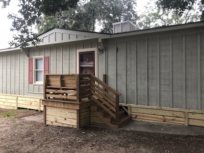 Beaufort SC Newly Renovated 2 Bedroom 2 Bath Sleeps 6