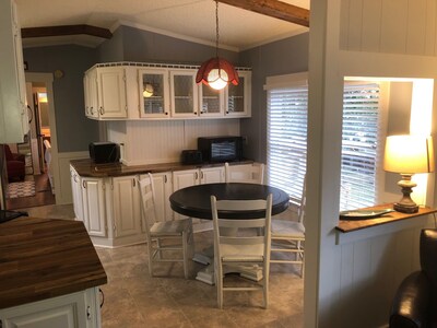 Beaufort SC Newly Renovated 2 Bedroom 2 Bath Sleeps 6