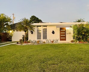 Front of the house 
