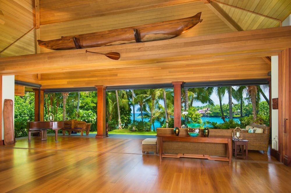Keauhou Bay Big Island Oceanfront Estate