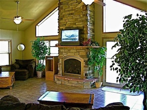 Beautiful and comfortable, with floor-to-ceiling views of the Rocky Mountains!