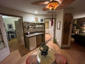 2nd Floor - Great BR Kitchenette, Walkin Closet, Bedroom, Stairwell & Laundry