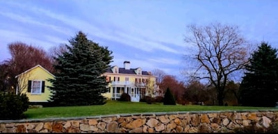 Classic Maine Cottage with an Ocean View in York Beach, ME.  200 Yards to Beach.