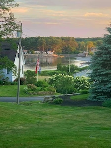 Classic Maine Cottage with an Ocean View in York Beach, ME.  200 Yards to Beach.