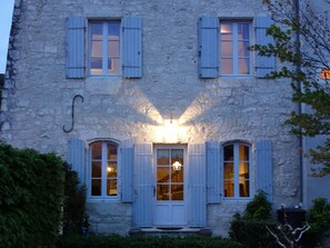 Issigeac Maison de la Paix- Late evening view of South facade ...the textures...