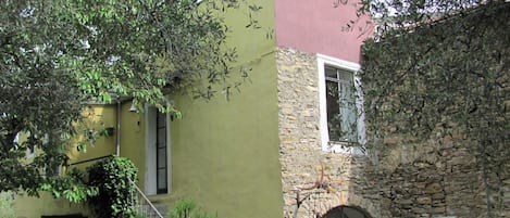 Eingang Oliva mit Dachterrasse