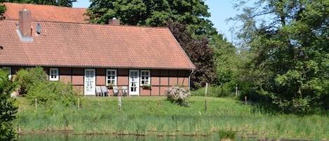 External view of the building. The Landhaus (country cottage)