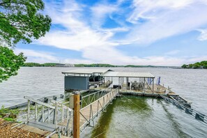 Shared Outdoor Amenities | Boat Dock | Boat Slip | Swimming Platform