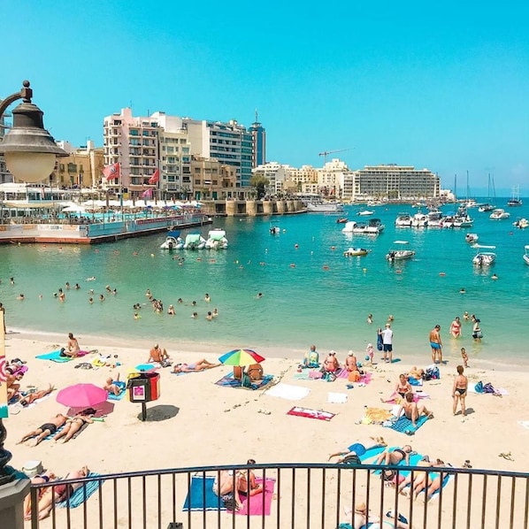 Sliema Penthouse near Balluta Bay - Kitchen with terrace. Near St Julian's