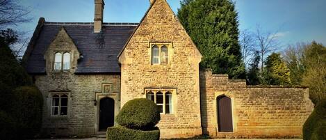 Gardeners cottage - South view