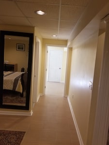 Huge basement minutes away from Gaylord/MGM/Washington Harbor