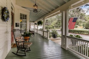 Front  Porch / Rocker