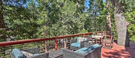 Lake Arrowhead Vacation Rental | 4BR | 3BA | 2,470 Sq Ft | 2 Stories