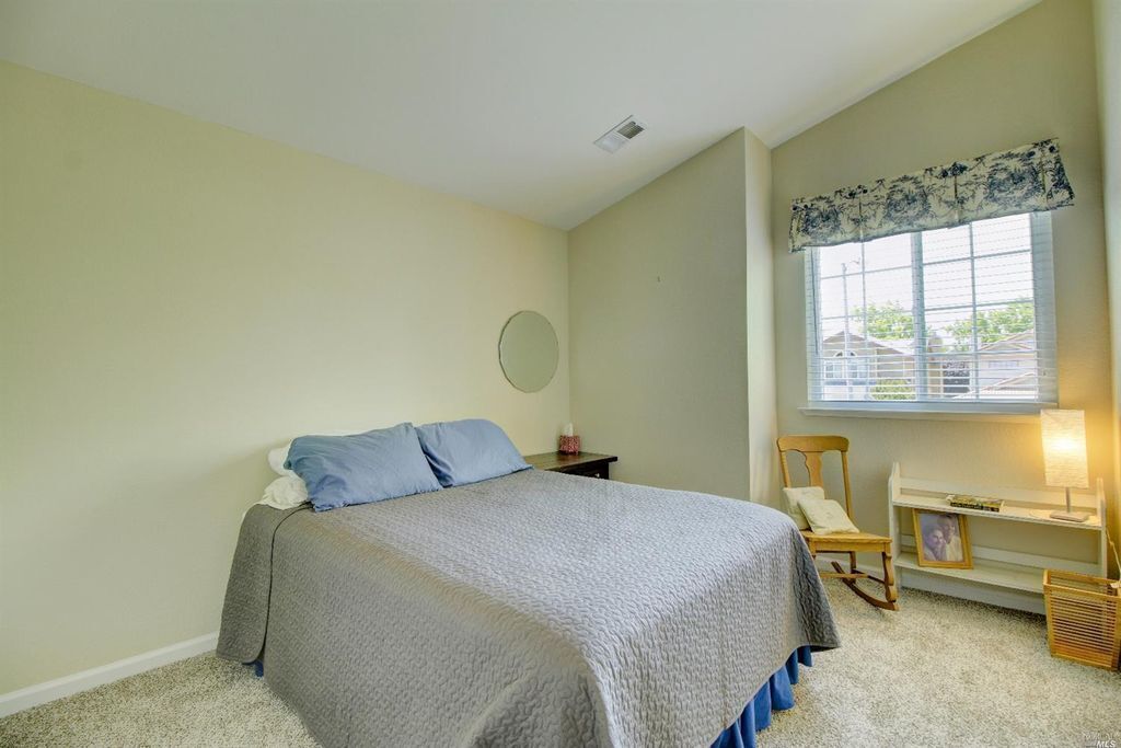 Wine Country - Luxurious 3-bdrm in Petaluma, Ca. -30 nights