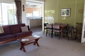 Lounge andamp; Dining