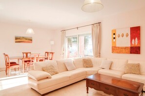 Lounge with Massive 6 seater Natuzzi Leather Sofa