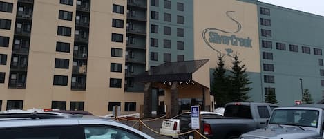 Slver Creek Lodge Entrance