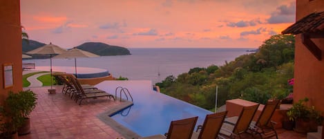 Two ocean view infinity pools!