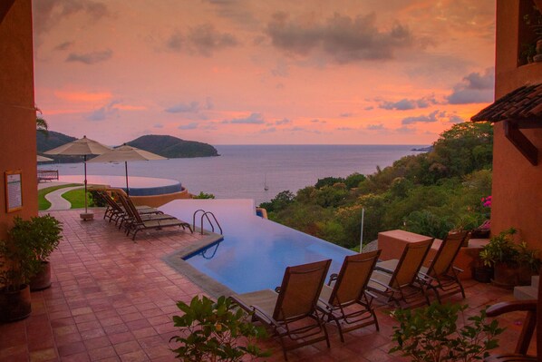 Two ocean view infinity pools!