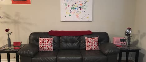 Living Room with WKU "Big Red" theme