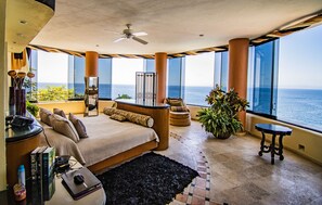 2nd story master bedroom at Casa Mis Rocas