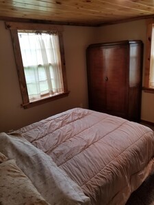 Tiny house close Ricketts Glen State Park available for daily rental. Furnished!