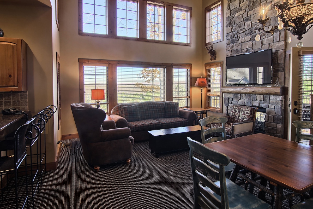 Jump onto the Disciples 8 Chairlift – Creekside Condo, Ski in/Ski out Luxury