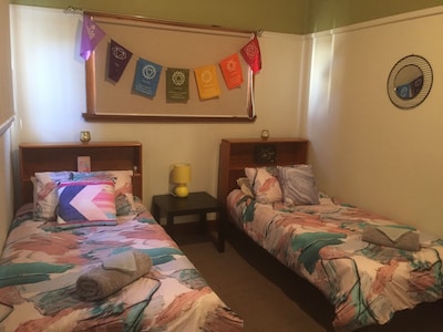 Trippypossums House- 3 bedrooms , Free WIFI, Close to city centre