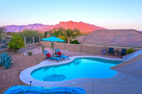 Morning coffee from the hot tub? Enjoy!