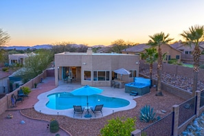 Private back yard with beautiful views!