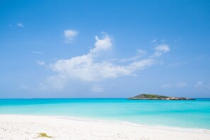 The clearest water & the whitest sand in the Caribbean 