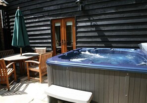 Bain à remous extérieur