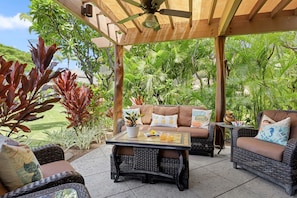 Lush landscaping surrounding Waikoloa Beach Villas J4
