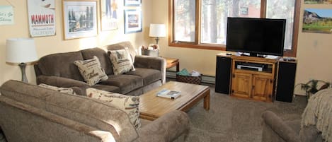 Mammoth Condo Rental Woodlands 48 - Living Room with Flat Screen TV