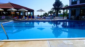 Utomhuspool