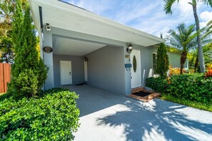 Front Entrance and Driveway