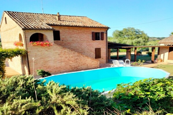 Holiday Home Swimming Pool