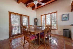 Seating for 6 with additional seating at the island and breakfast nook!