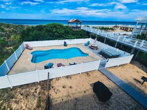 WH39 Ocean and Pool Views 