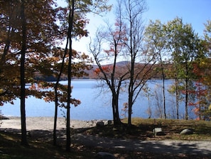 Lake area closest to house,base of private drive, Kayaks& Paddelboards included
