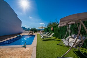 Casa con piscina en bahía de Pollensa. 