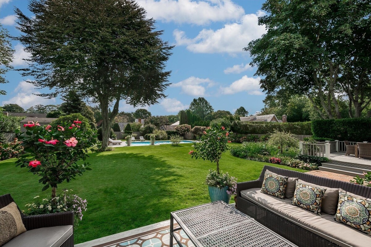 Beautiful East Hampton Village Gem close to Town/Beaches.